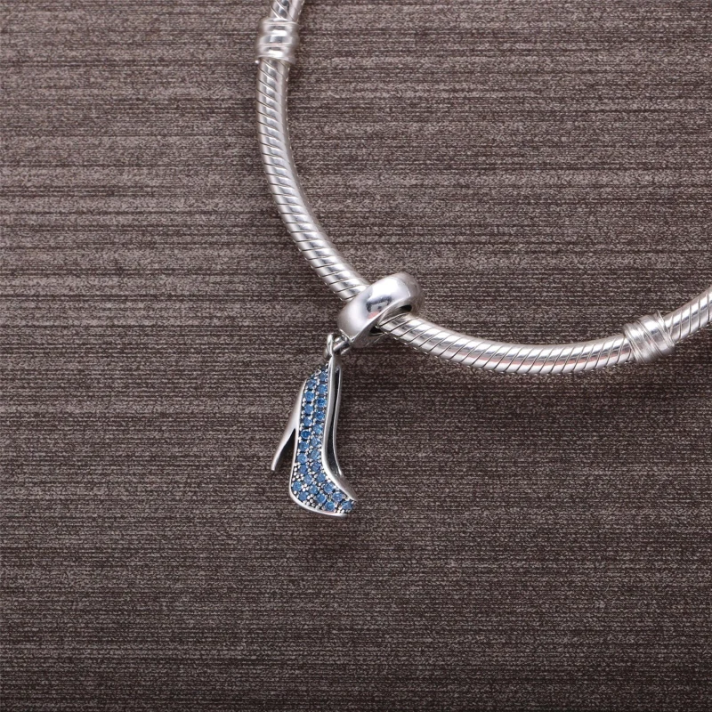 (Bild für) PANDORA Funkelnder Stiletto-Anhänger - 791536CZ - Ansicht 4