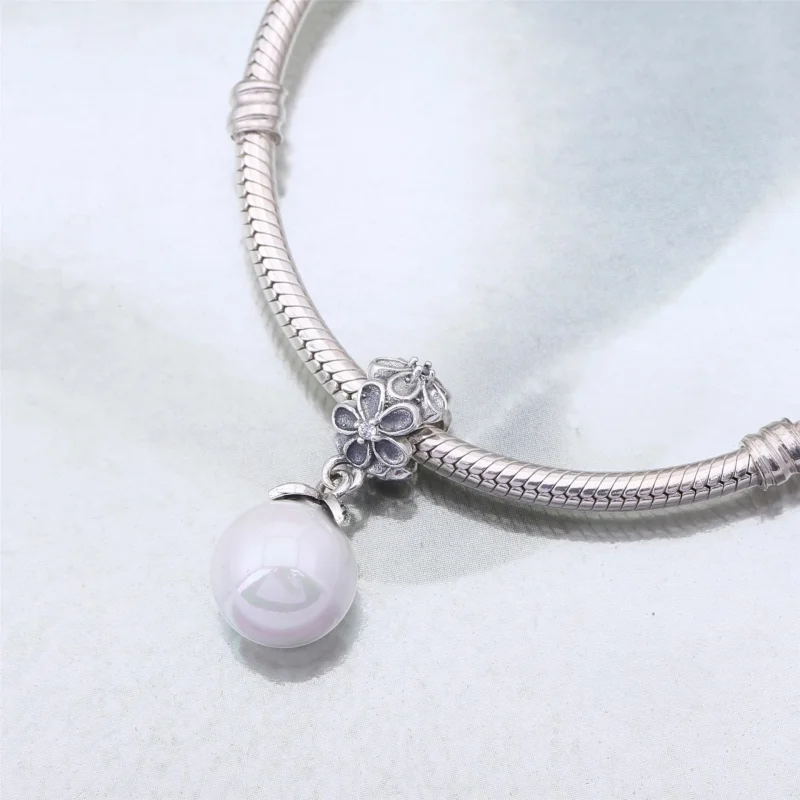 (Bild für) PANDORA Garden Odyssey Dangle, weiße Perle, schwarze CZ - 790858P - Ansicht 4