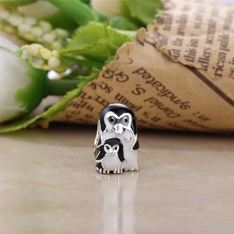 (Bild für) PANDORA Pinguin-Familien-Charm, schwarze Emaille - 791404EN60 - Ansicht 2