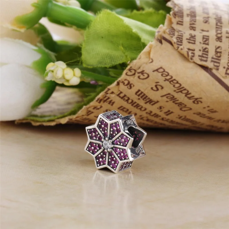 (Bild für) PANDORA Weihnachtsstern-Charm, roter klarer CZ - 791989CZR - Ansicht 3
