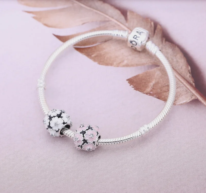(Bild für) PANDORA White Primrose Meadow Charm - 791488EN12 - Ansicht 2