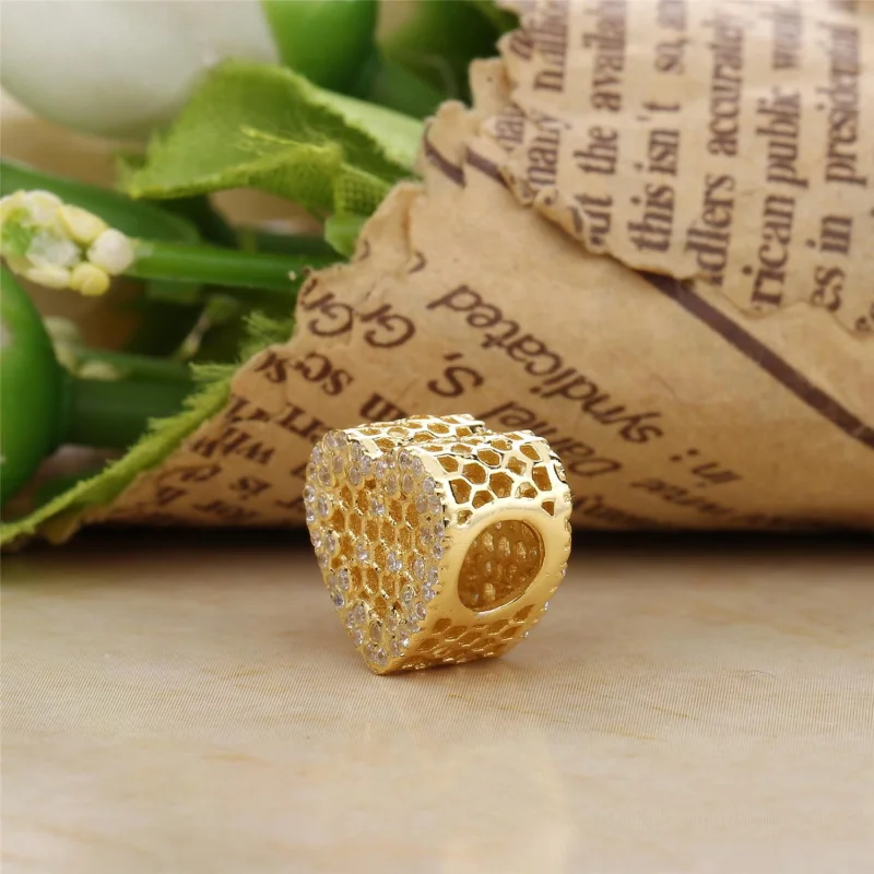 (Bild für) Wabenspitze-Charm, PANDORA Shine™ - 767039CZ - Ansicht 3