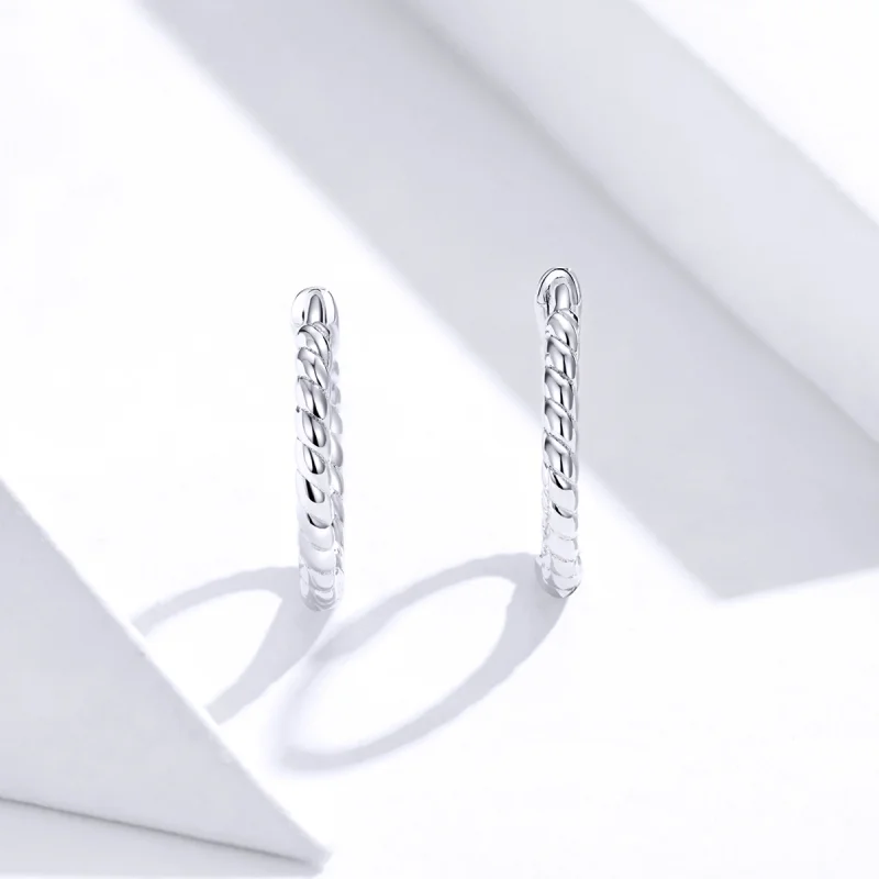 (Bild für) Creolen mit Webgeometrie im Pandora-Stil aus Silber - SCE841 - Ansicht 2