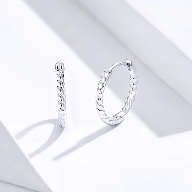 (Bild für) Creolen mit Webgeometrie im Pandora-Stil aus Silber - SCE841 - Ansicht 3