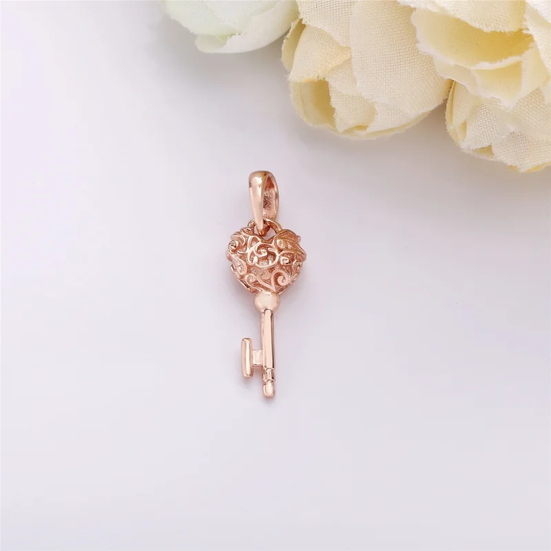 (Bild für) Königlicher Schlüsselanhänger, PANDORA Rose™ - 387725 - Ansicht 3