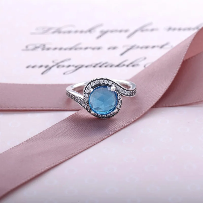 (Bild für) PANDORA Strahlende Verzierung, himmelblauer Kristall und klare CZ-Ringe - 190968 - Ansicht 2