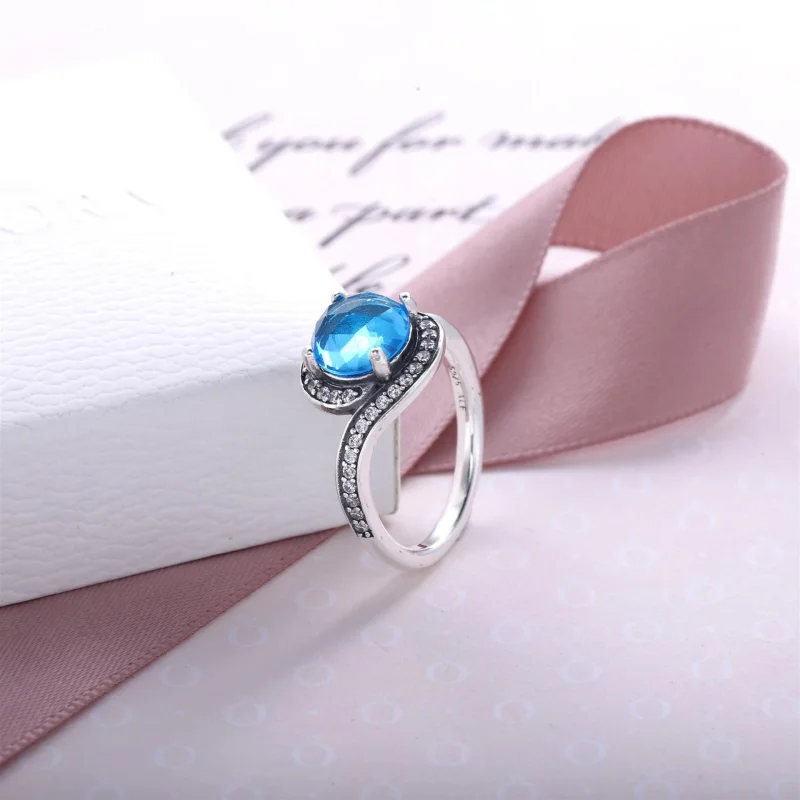 (Bild für) PANDORA Strahlende Verzierung, himmelblauer Kristall und klare CZ-Ringe - 190968 - Ansicht 3