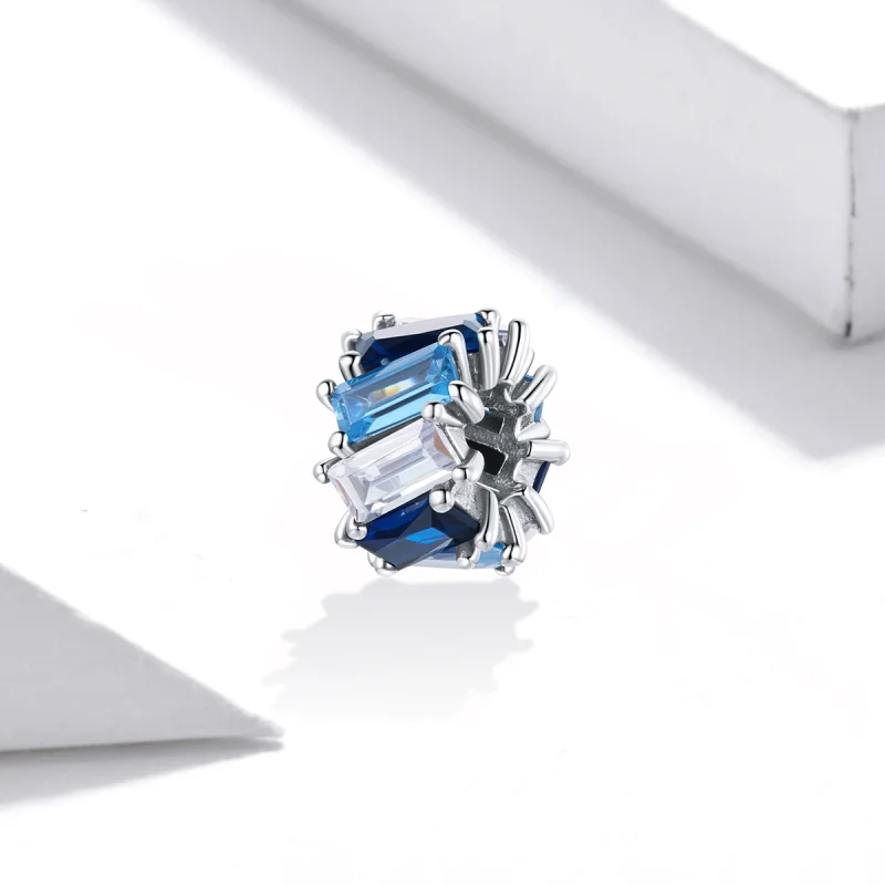 (Bild für) Silberner blauer quadratischer Spacer-Charm im Pandora-Stil - SCC1806 - Ansicht 2