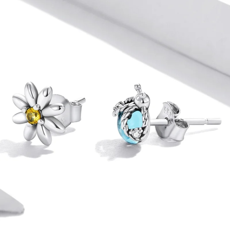 (Bild für) Asymmetrische Gänseblümchen-Marienkäfer-Ohrstecker im Pandora-Stil - SCE1364 - Ansicht 2