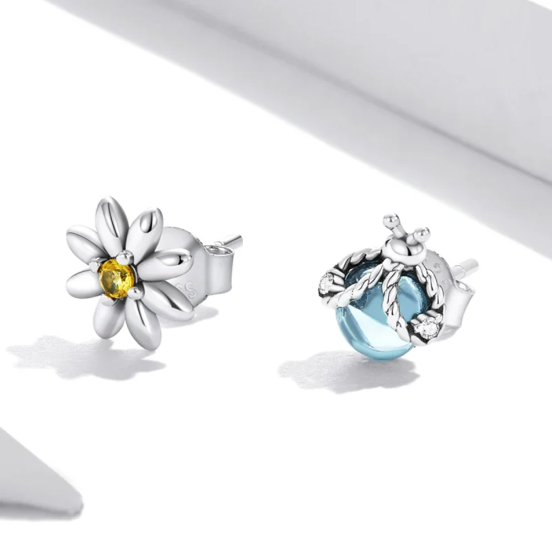 (Bild für) Asymmetrische Gänseblümchen-Marienkäfer-Ohrstecker im Pandora-Stil - SCE1364 - Ansicht 4