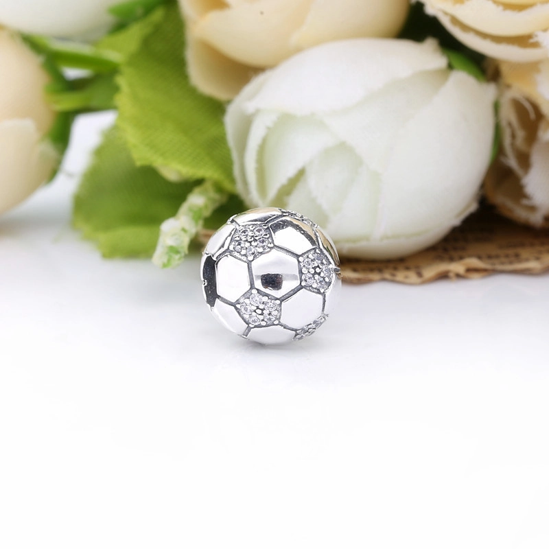 (Bild für) PANDORA Funkelnder Fußball-Charm - 798795C01 - Ansicht 2
