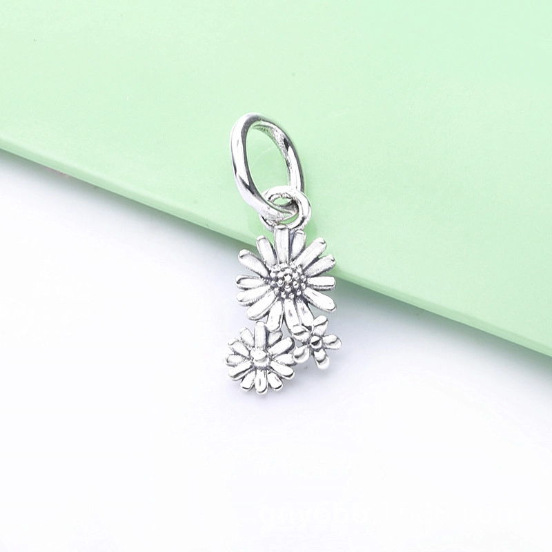 (Bild für) PANDORA Gänseblümchen-Blumenstrauß-Anhänger - 798819C00 - Ansicht 2
