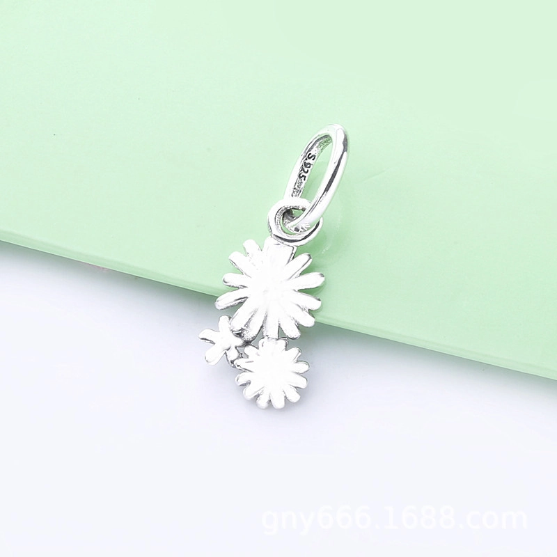 (Bild für) PANDORA Gänseblümchen-Blumenstrauß-Anhänger - 798819C00 - Ansicht 3