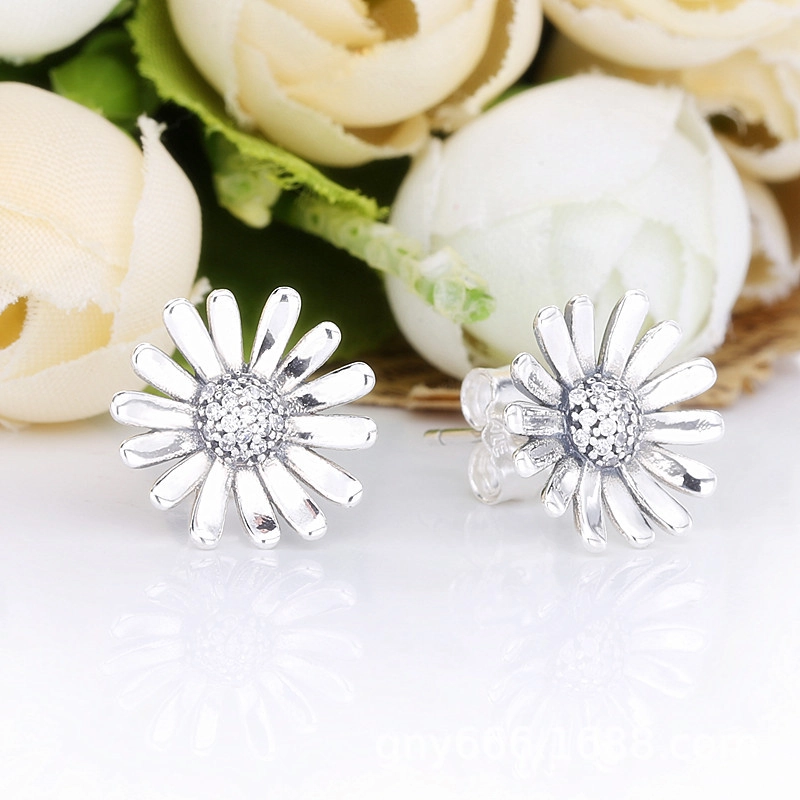 (Bild für) PANDORA Pavé-Gänseblümchen-Statement-Ohrstecker - 298812C01 - Ansicht 2