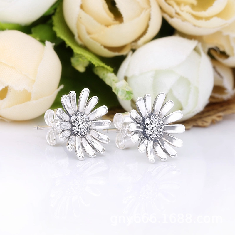 (Bild für) PANDORA Pavé-Gänseblümchen-Statement-Ohrstecker - 298812C01 - Ansicht 3