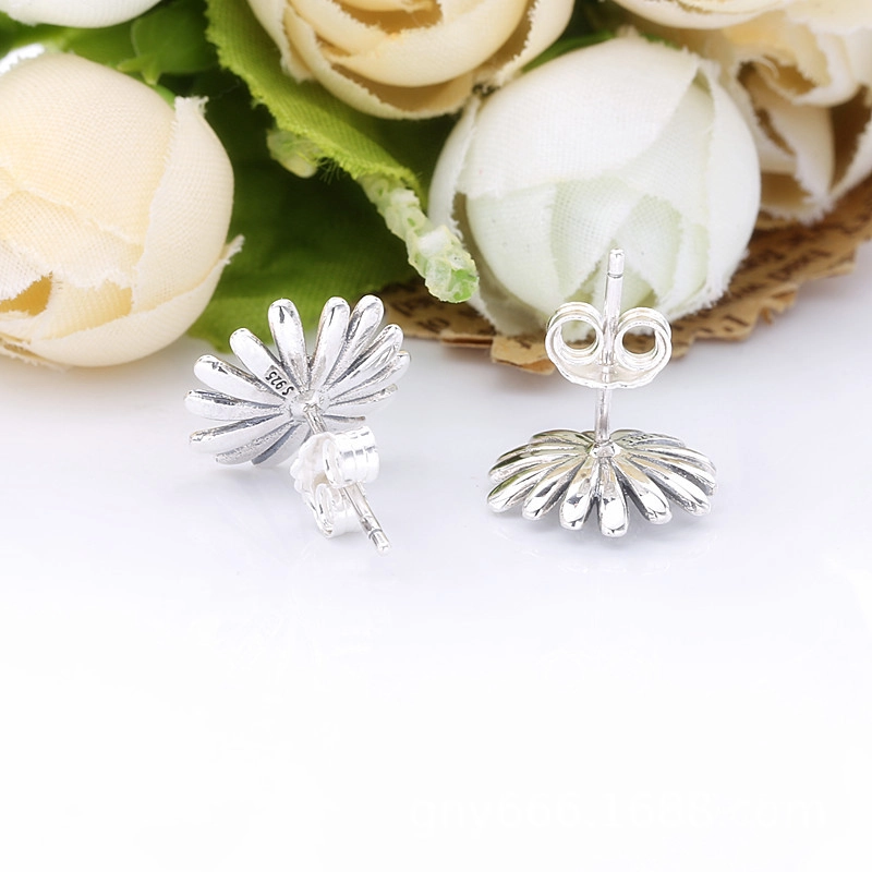 (Bild für) PANDORA Pavé-Gänseblümchen-Statement-Ohrstecker - 298812C01 - Ansicht 4