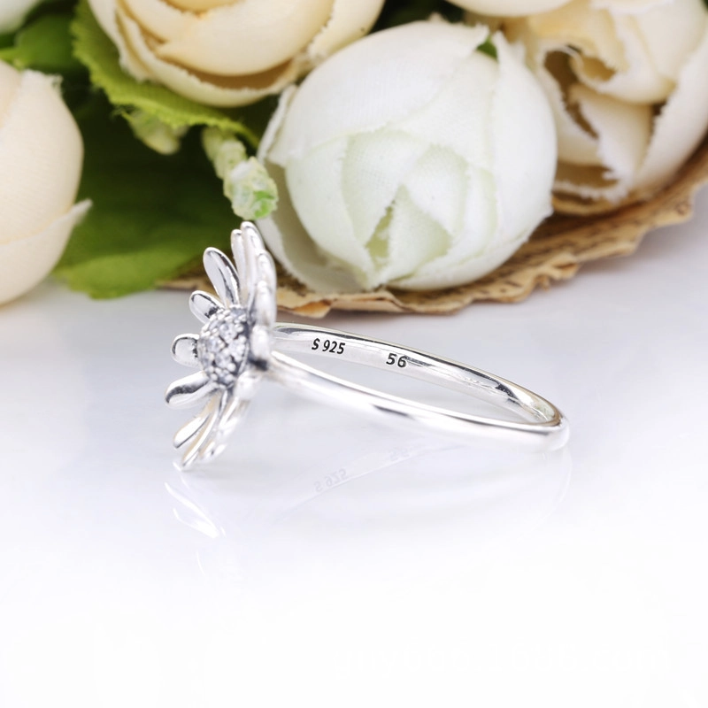 (Bild für) PANDORA Pavé-Gänseblümchen-Statement-Ring - 198817C01 - Ansicht 3