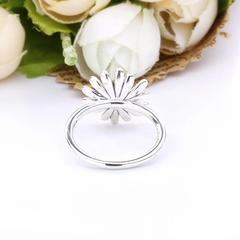 (Bild für) PANDORA Pavé-Gänseblümchen-Statement-Ring - 198817C01 - Ansicht 5